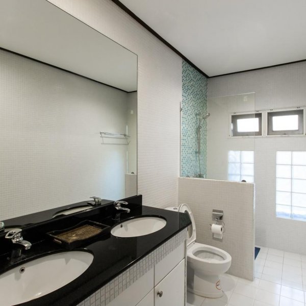 Property image - gallery 11