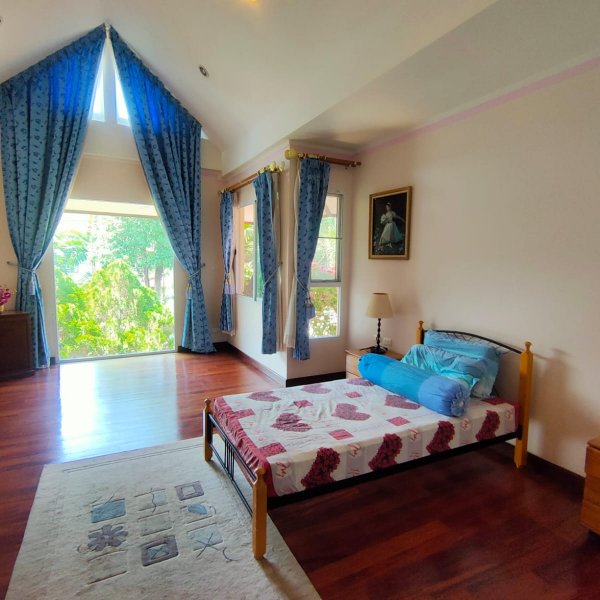 Property image - gallery 13