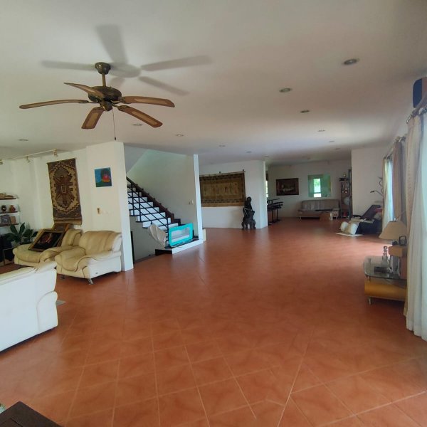 Property image - gallery 9