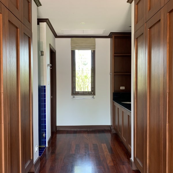 Property image - gallery 28