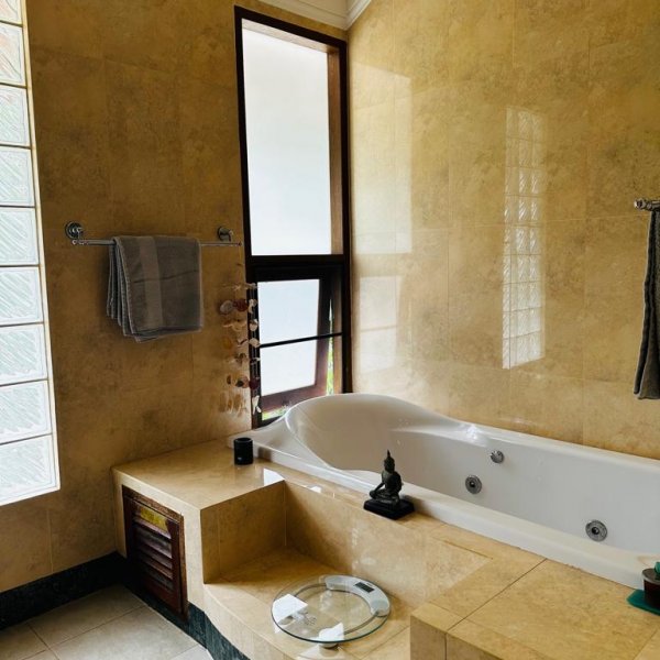 Property image - gallery 11