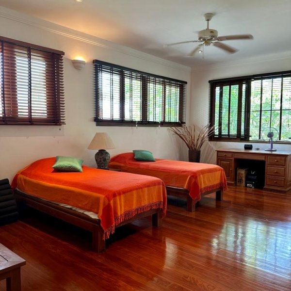 Property image - gallery 9