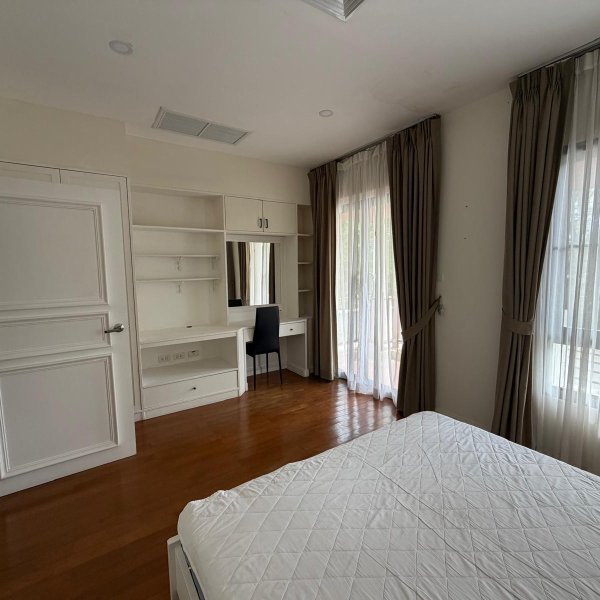 Property image - gallery 13