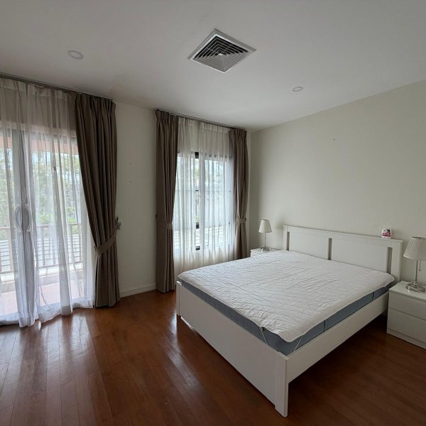 Property image - gallery 14