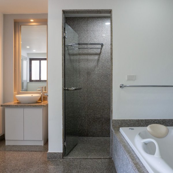 Property image - gallery 72